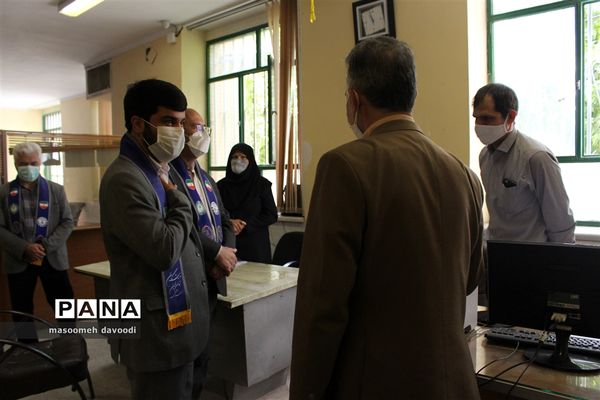 بازدید رئیس سازمان دانش‌آموزی فارس از ستاد اسکان ناحیه یک شیراز
