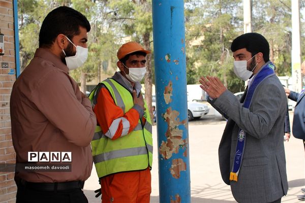 بازدید رئیس سازمان دانش‌آموزی فارس از ستاد اسکان ناحیه یک شیراز