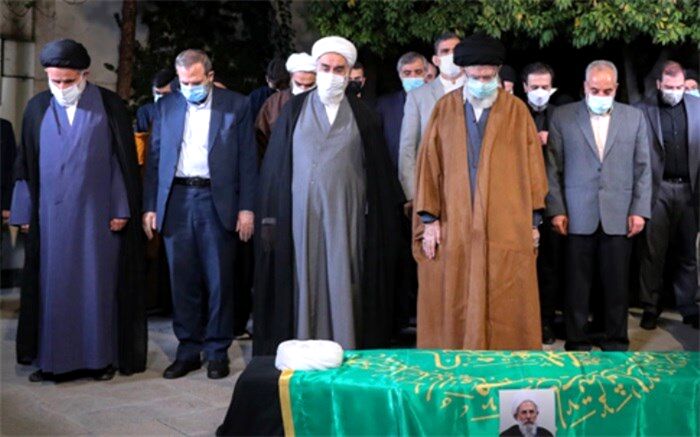 رهبر انقلاب چهارشنبه‌شب بر پیکر حجت‌الاسلام‌والمسلمین ری‌شهری نماز اقامه کردند