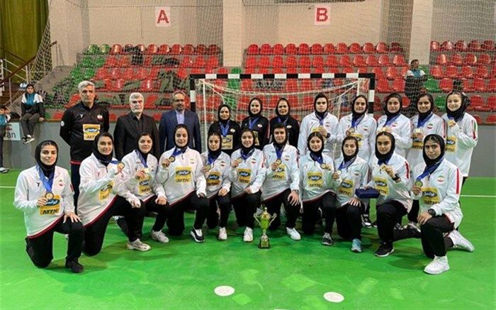 مراسم اهدای مدال طلا آسیا به دختران هندبال ایران برگزار شد