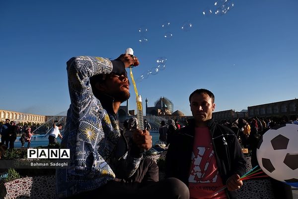 مسافران نوروزی - میدان نقش جهان اصفهان