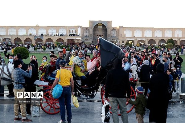 مسافران نوروزی - میدان نقش جهان اصفهان