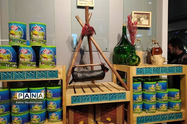 نمایشگاه صنایع‌دستی در برج میلاد تهران