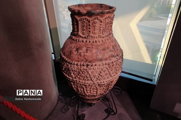 نمایشگاه صنایع‌دستی در برج میلاد تهران