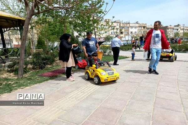 بوستان الغدیر شهرستان اسلامشهر در روز طبیعت