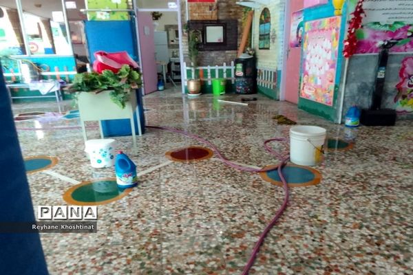 نشاط و شادمانی کادر دبستان فرهنگ دختران جهت استقبال از دانش‌آموزان