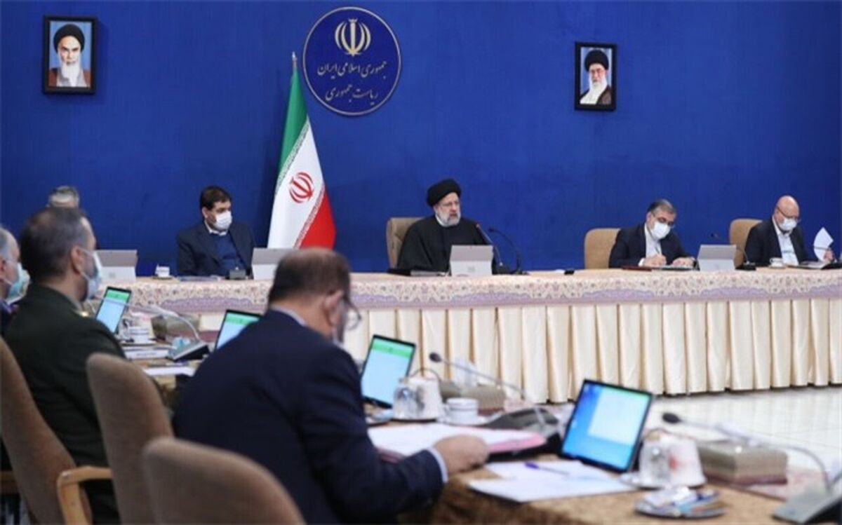 تاکید رئیس‌جمهوری بر استمرار اقدامات حمایتی دولت برای رفع فقر مطلق