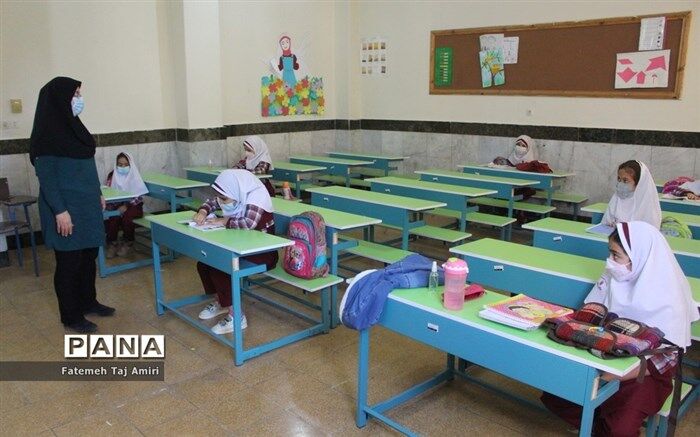ابلاغ دستورالعمل حضوری شدن مدارس از چهاردهم فروردین ماه به استان‌ها