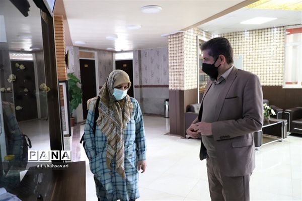 بازدید مسئولان آموزش و پرورش استان کرمانشاه از ستاد اسکان نوروزی فرهنگیان