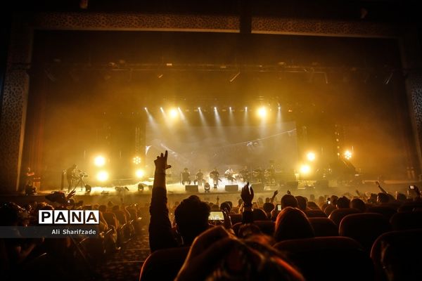 کنسرت محسن یگانه