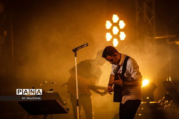 کنسرت محسن یگانه