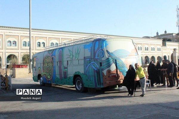 کافه گفتگوی «دختران آفتاب» در قم