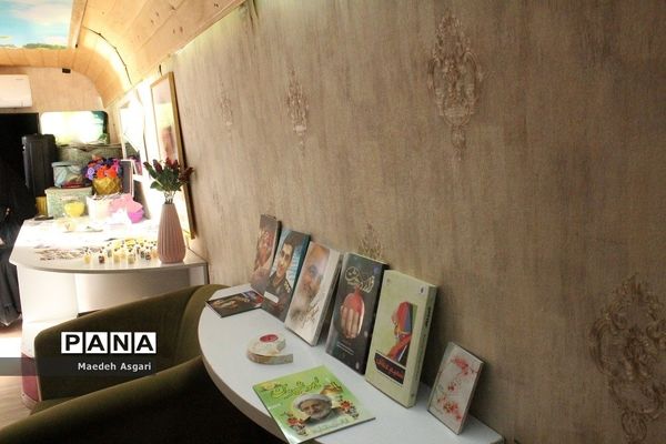 کافه گفتگوی «دختران آفتاب» در قم