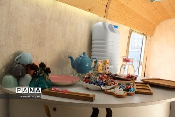 کافه گفتگوی «دختران آفتاب» در قم