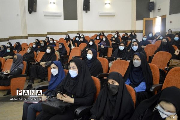 جلسه مدیران مدارس شهرستان بوشهر