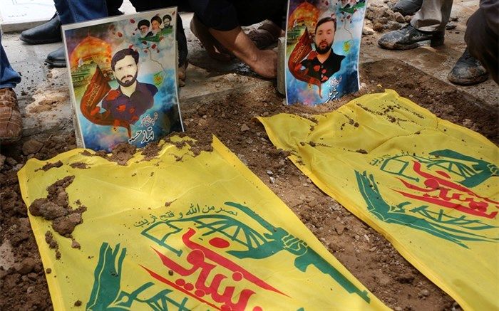 استقبال مردم قم از پیکرهای دو شهید مدافع حرم «زینبیون»