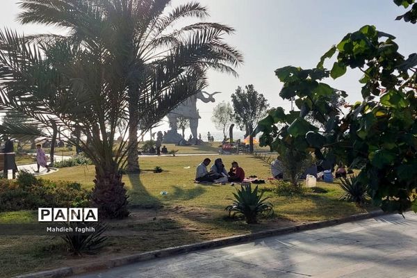 حضور مهمانان نوروزی در شهر بوشهر