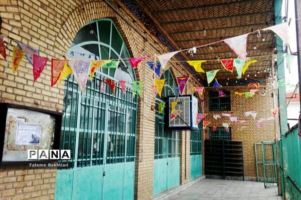 طبیعت بهاری و جاذبه‌های دیدنی روستای عمارت