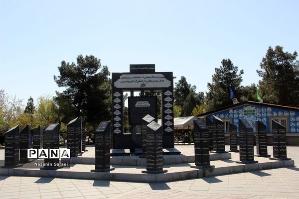 گشتی در قطعه 50 بهشت‌ زهرا(س)