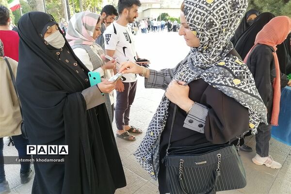 ایجاد ایستگاه‌های تذکر لسانی در اماکن توریستی شیراز