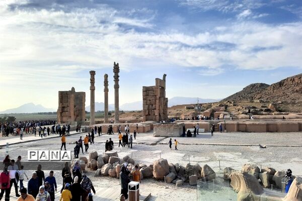 گردشگری در تخت جمشید