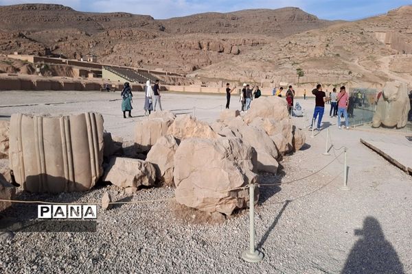 گردشگری در تخت جمشید
