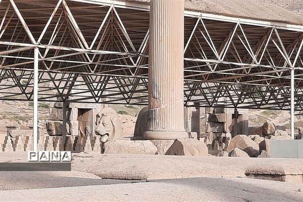 گردشگری در تخت جمشید