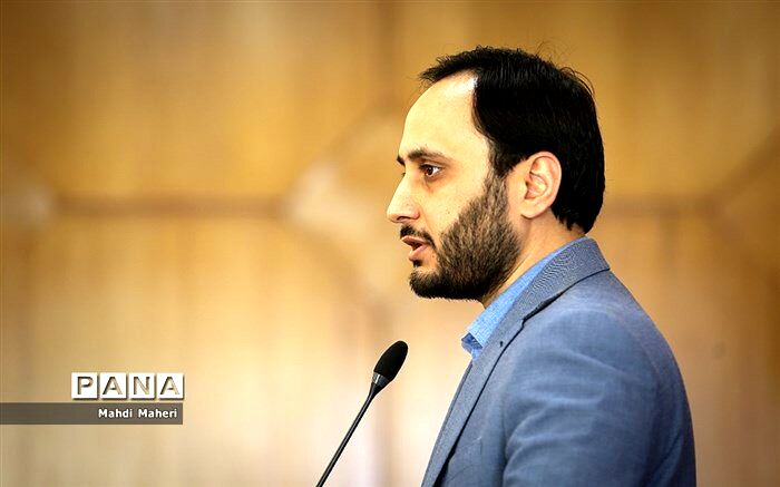 جمهوری اسلامی از «مردم» آغاز شد و برای «مردم» خواهد ماند