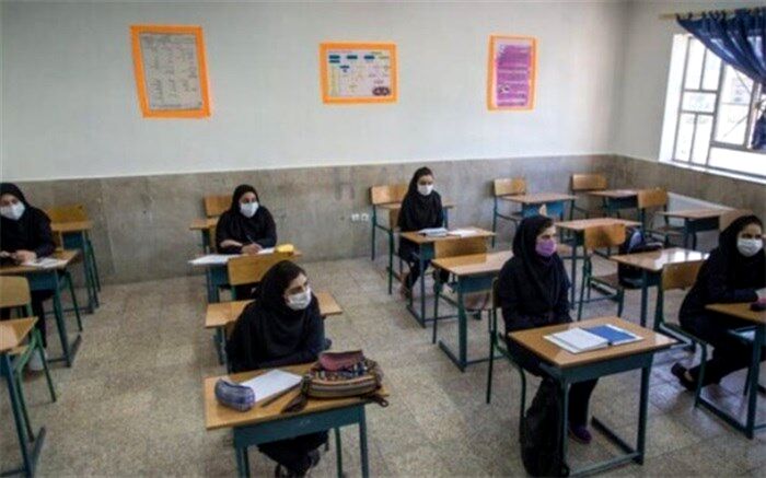 نظارت کامل بر یادگیری دانش‌آموزان با آموزش حضوری میسر است