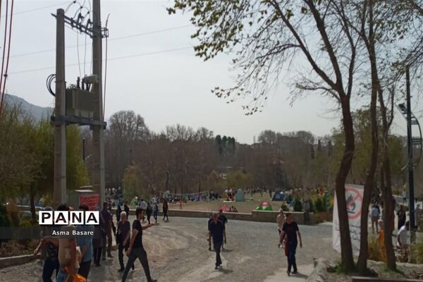 دهکده تفریحی و گردشگری باغستان کرج در روز سیزده فروردین