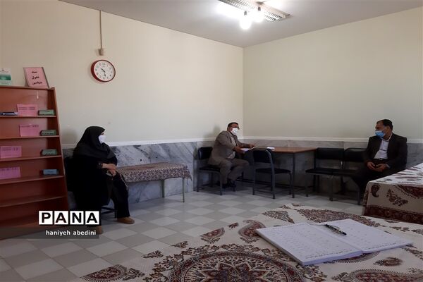 استقبال دانش‌آموزان دبیرستان سروش از بازگشایی حضوری مدارس
