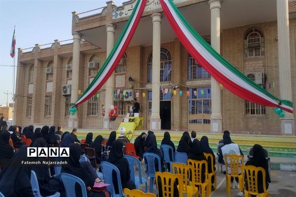 نواختن زنگ بازگشایی حضوری  مدارس در شوشتر