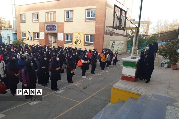 رنگ و بوی پاییزی با حضور دانش‌آموزان در مدارس