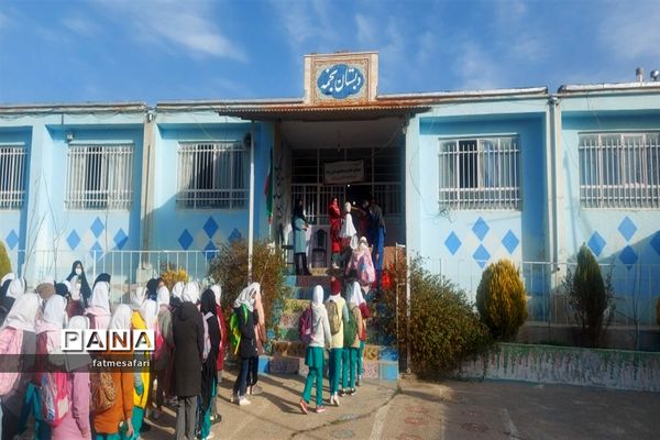 حضور حداکثری دانش‌آموزان در اولین روز آموزش حضوری در فیروزکوه