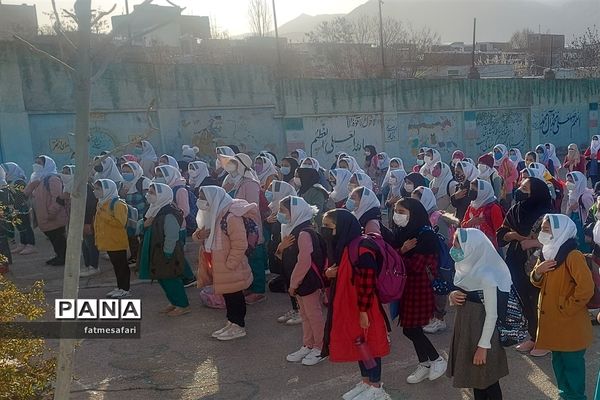 حضور حداکثری دانش‌آموزان در اولین روز آموزش حضوری در فیروزکوه