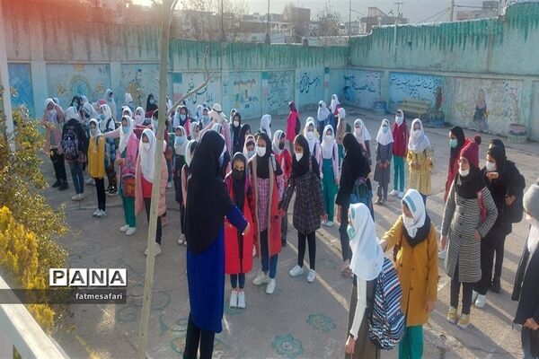حضور حداکثری دانش‌آموزان در اولین روز آموزش حضوری در فیروزکوه