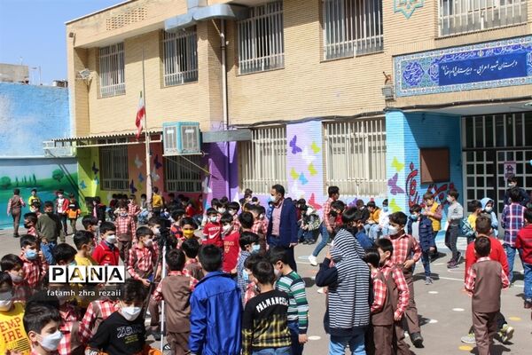 شور و شوق دانش آموزان دراولین روز حضوری شدن مدارس