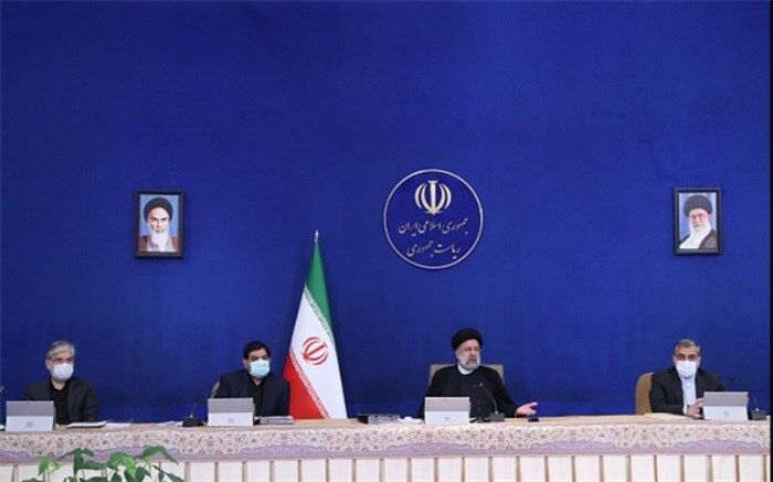 خدمت‌گزاری خالصانه و گره‌گشایی از مشکلات مردم، وسیله قرب الهی است