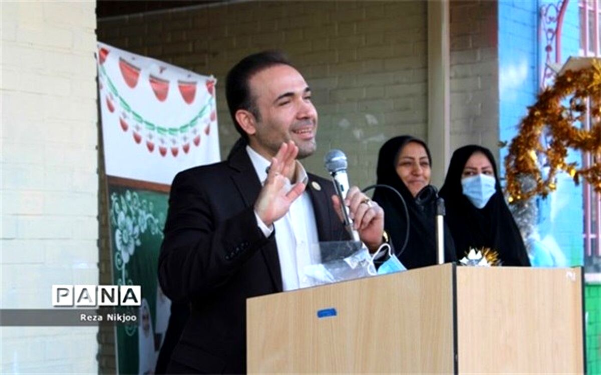 بازگشایی حضوری مدارس، فرصتی باارزش برای دانش‌آموزان است