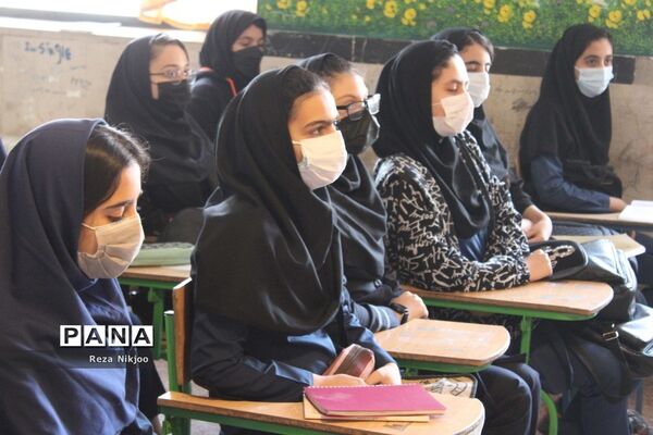 استقبال بی‌نظیر دانش‌آموزان بهارستانی از بازگشایی حضوری مدارس