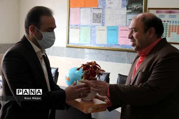استقبال بی‌نظیر دانش‌آموزان بهارستانی از بازگشایی حضوری مدارس