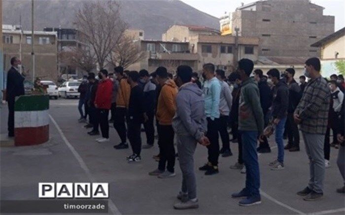 کسب رتبه برتر شهرستان فیروزکوه در اجرای بخشنامه ابلاغی آموزش حضوری