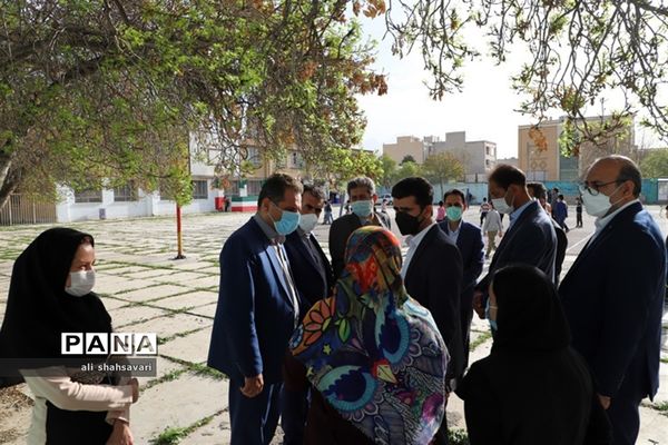 بازدید معاون تربیت‌بدنی و سلامت وزارت آموزش و پرورش از روند آموزش حضوری در استان کرمانشاه