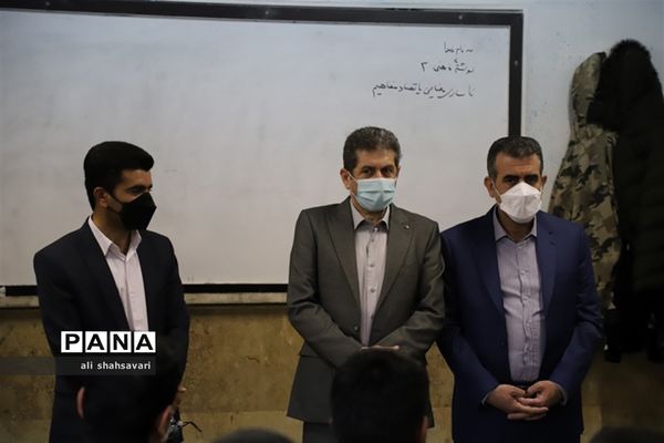 بازدید معاون تربیت‌بدنی و سلامت وزارت آموزش و پرورش از روند آموزش حضوری در استان کرمانشاه