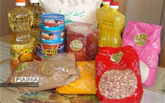 توزیع ۳۰ بسته معیشتی میان خانواده‌های بی‌بضاعت در منطقه ۱۴
