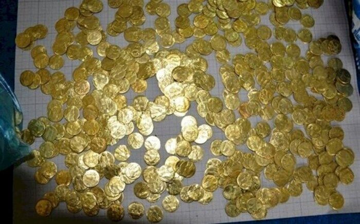 825 سکه تقلبی کشف شد