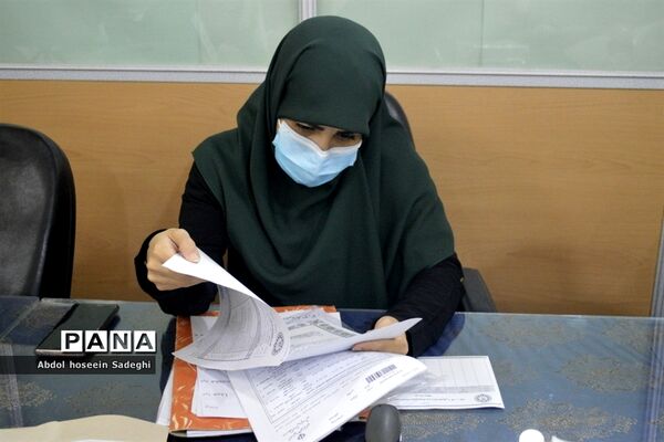 نشست کمیته بررسی مدارک مربی و دانش‌آموزان پیشتاز برتر استان بوشهر
