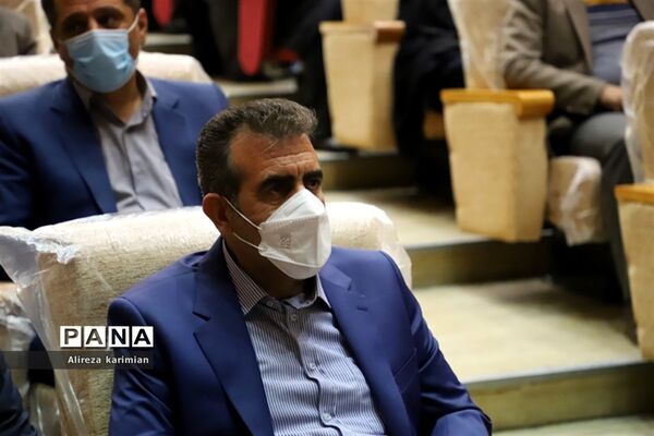 آیین تکریم  و معارفه مدیرکل آموزش و پرورش استان کرمانشاه