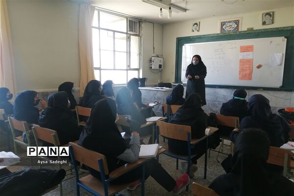 حال و هوای مدارس شیراز در سومین روز از حضوری‌شدن مدارس