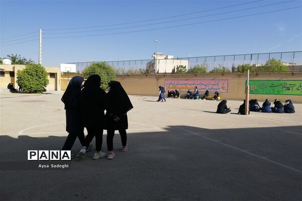 حال و هوای مدارس شیراز در سومین روز از حضوری‌شدن مدارس